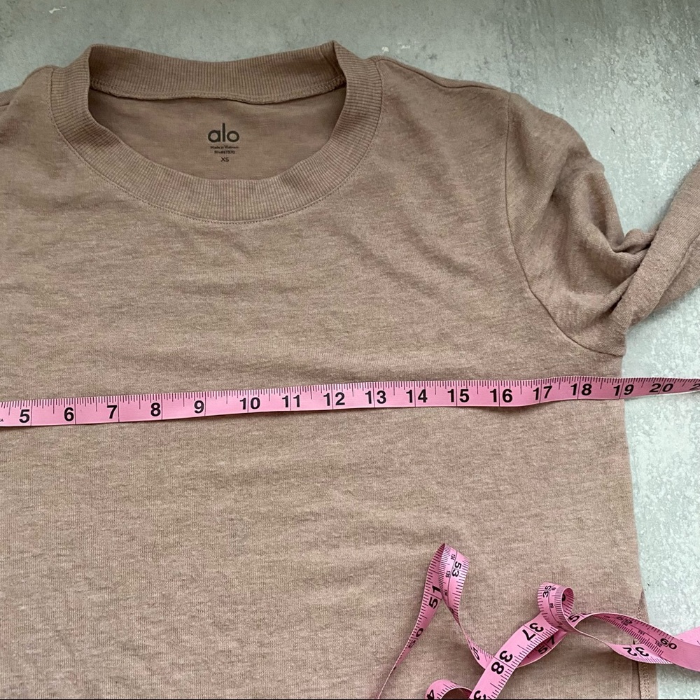 Alo Yoga || Glimpse Long Sleeve Top in Dust Plum Pink XS - Picture 5 of 7
